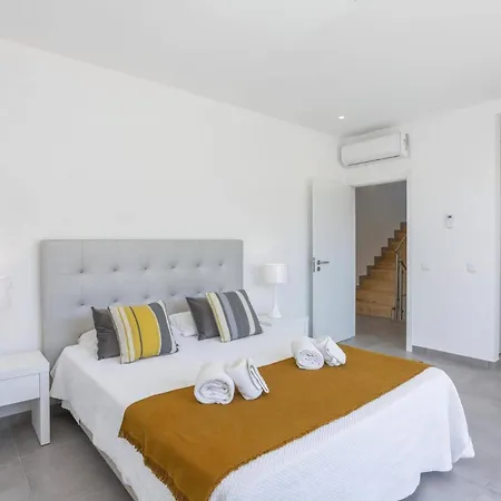 Dona Julia By * Carvoeiro (Lagoa)